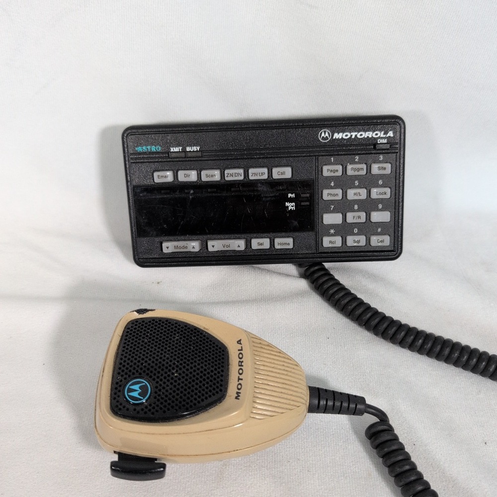 Motorola spectra ASTRO Radio SYS 9000  HCN1078D W9 Control Head